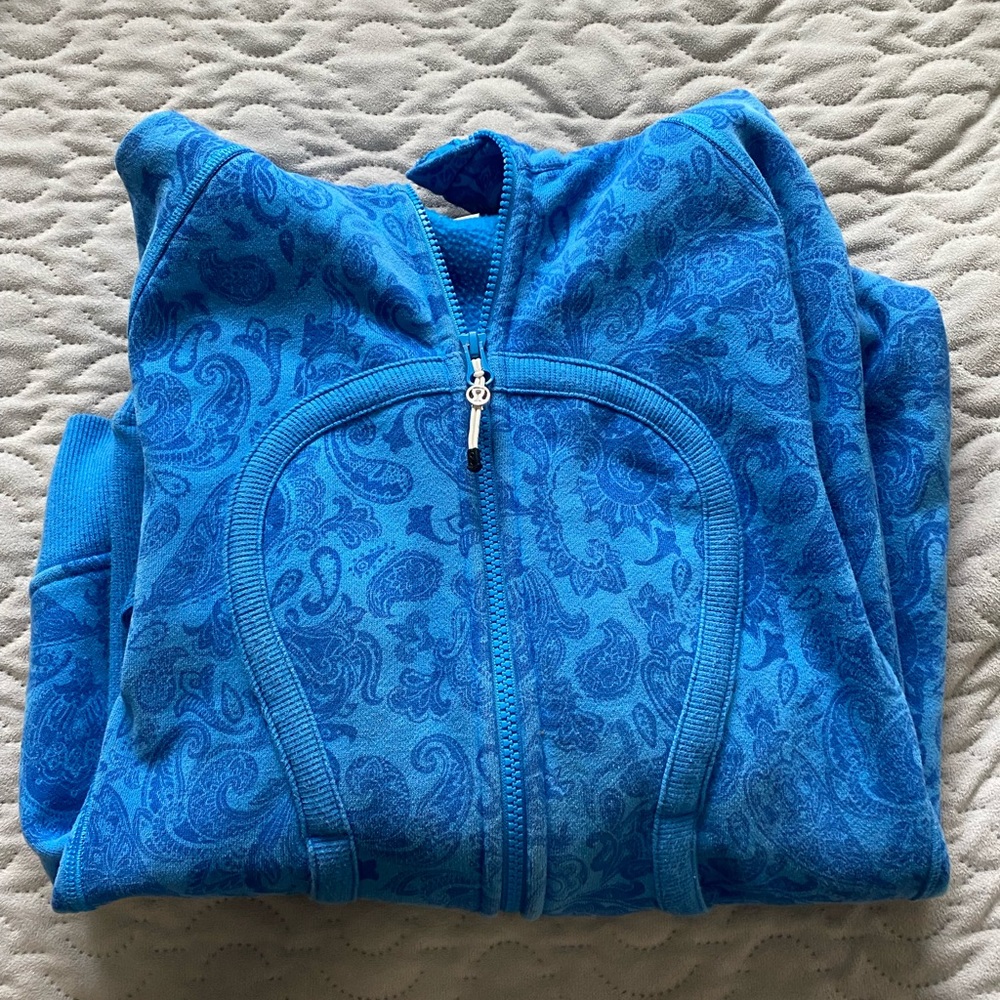 Lulu Lemon blue jacket.